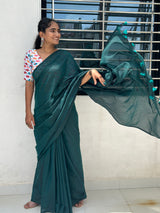 Rama Green Cotton Handloom Saree With Beautiful Printed Blouse