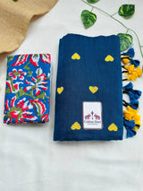 Space blue cotton handloom saree with flower printed blouse - Cotton Dori