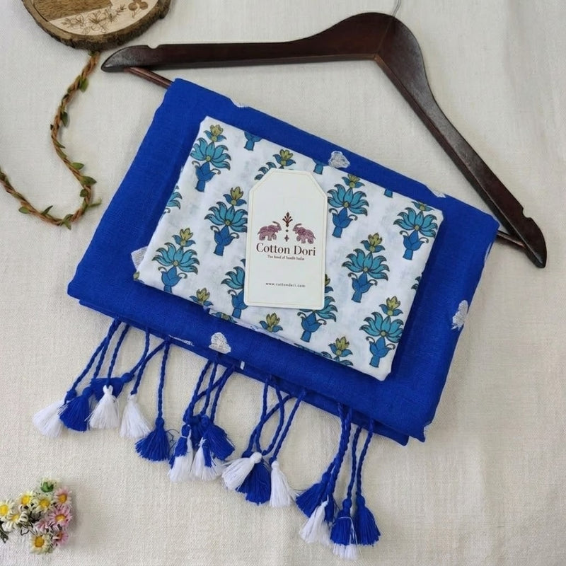 Cobalt Blue Ethnic Saree Featuring a Floral Printed Blouse Piece