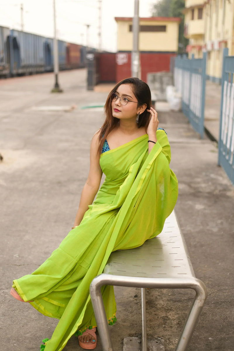Lemon green handloom cotton saree with printed blouse - Cotton Dori