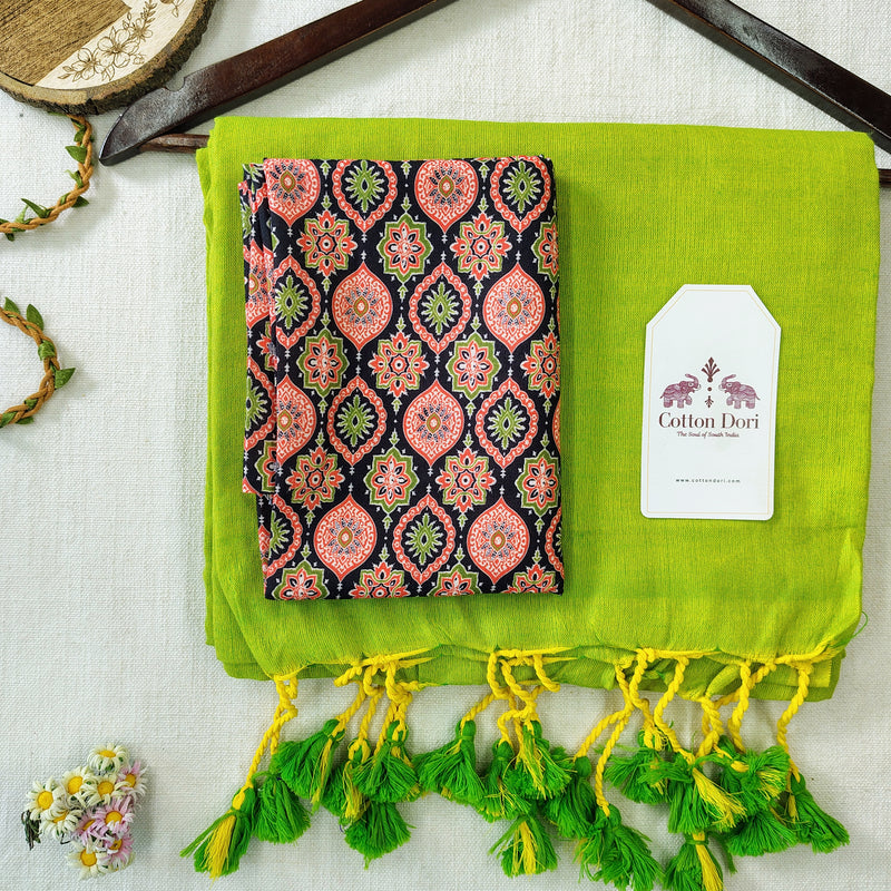 Premium Handloom Cotton Saree - Green Cotton Saree with Contrast Printed Blouse