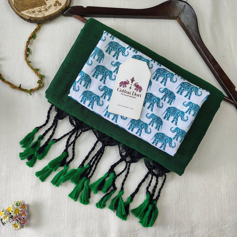 Graceful Green Handloom Cotton Saree - Handloom Cotton Saree with Elephant Print Blouse