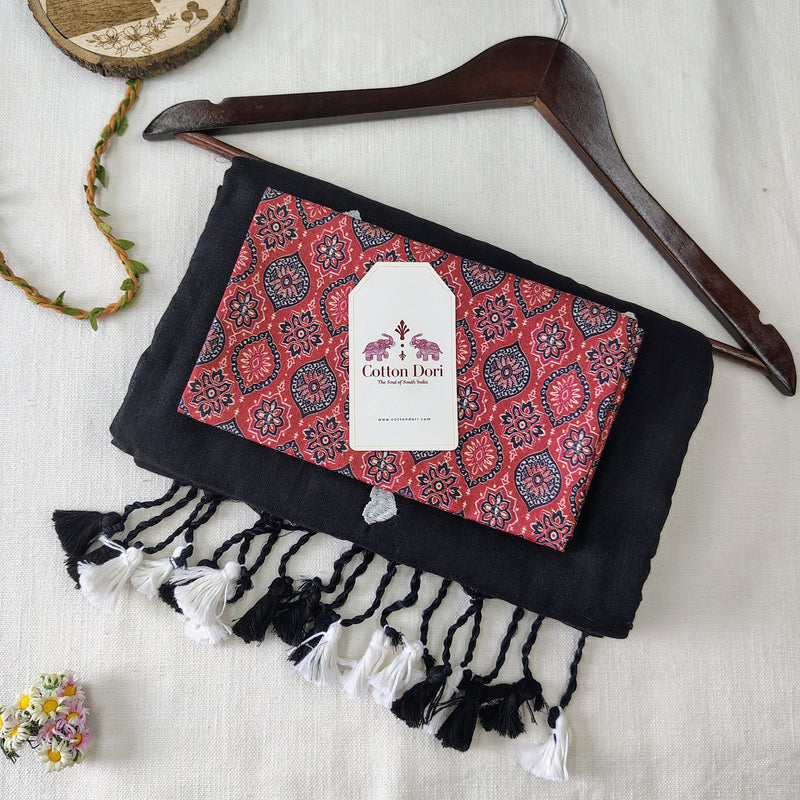 Black Heart Work Handloom Cotton Saree with Designer printed Blouse