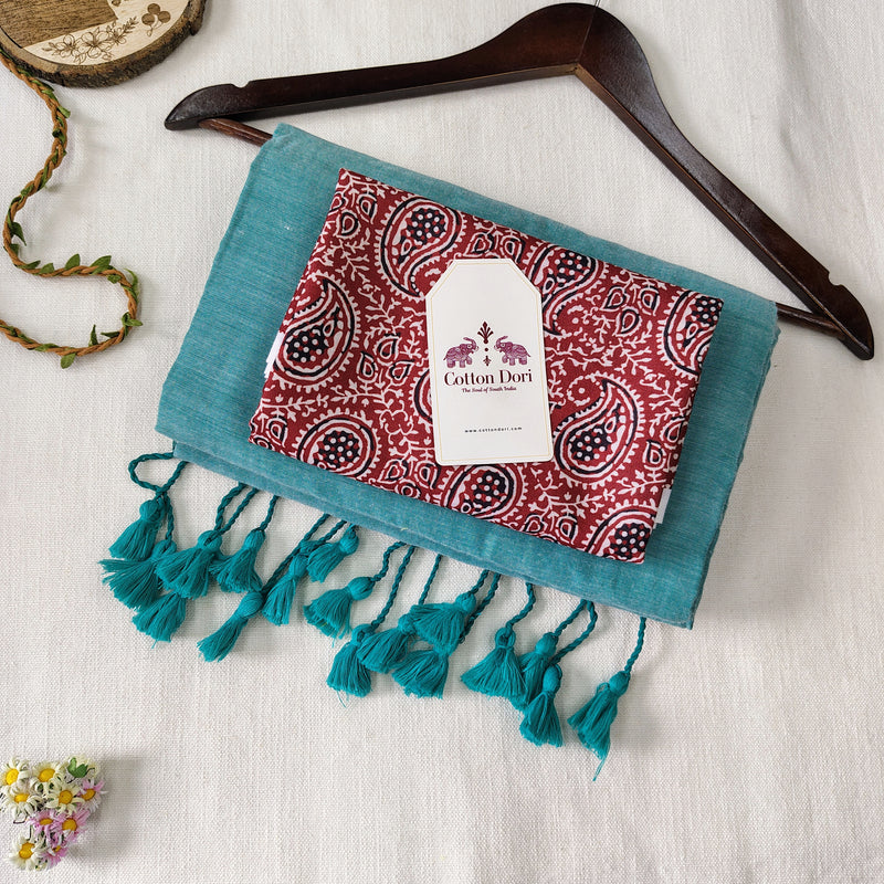 Elegant Turquoise blue Handloom Cotton Saree with Designer Printed Blouse