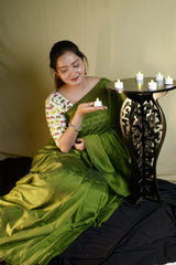 Velvet Green handloom cotton saree with printed blouse - Cotton Dori