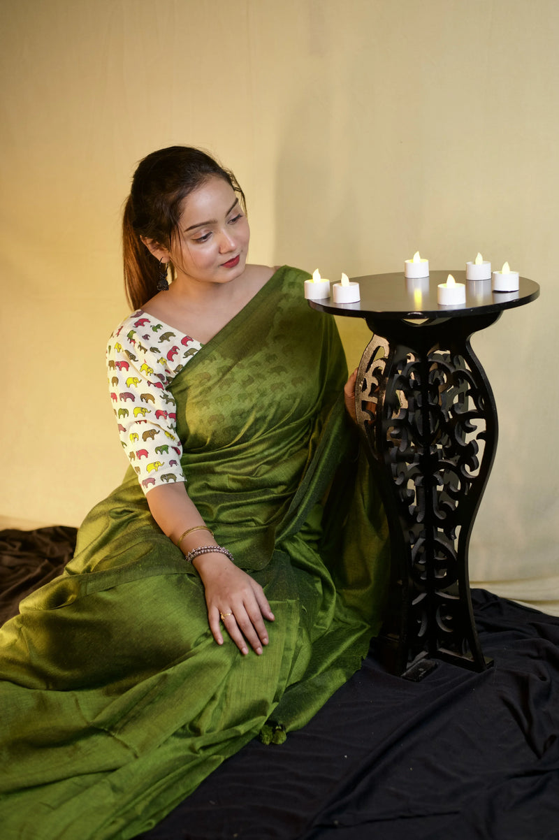 Velvet Green handloom cotton saree with printed blouse - Cotton Dori