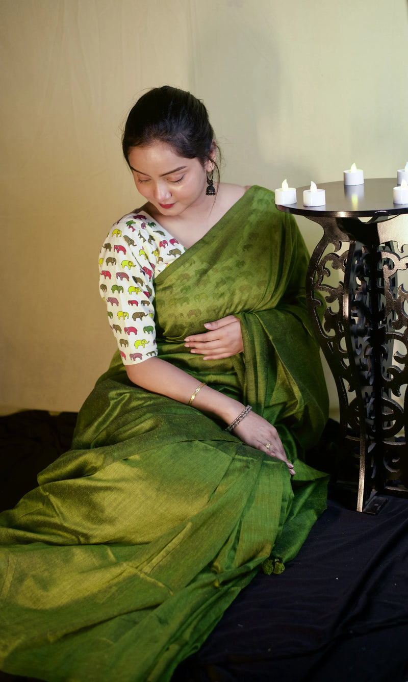 Velvet Green handloom cotton saree with printed blouse - Cotton Dori