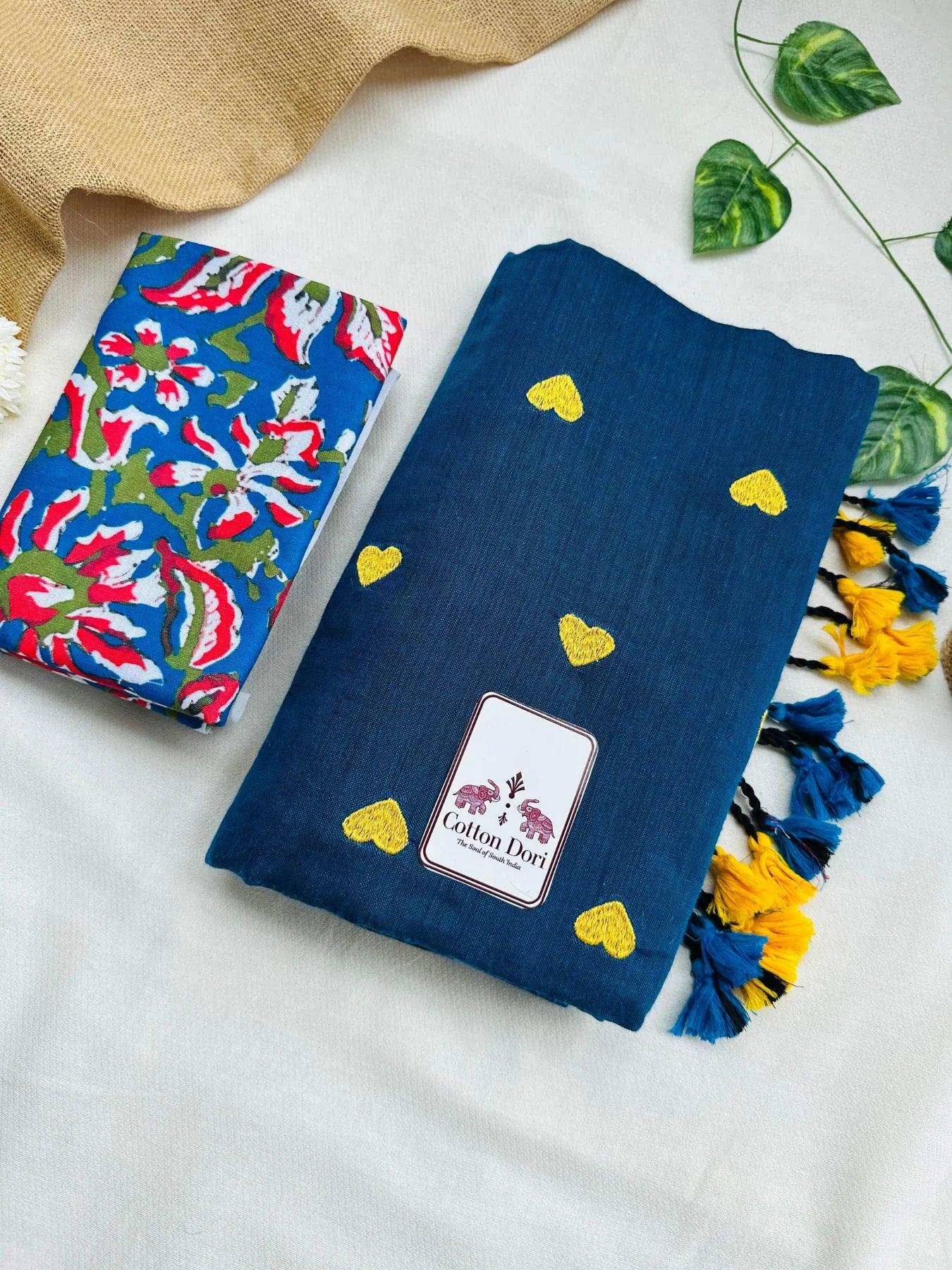 Space blue cotton handloom saree with flower printed blouse - Cotton Dori
