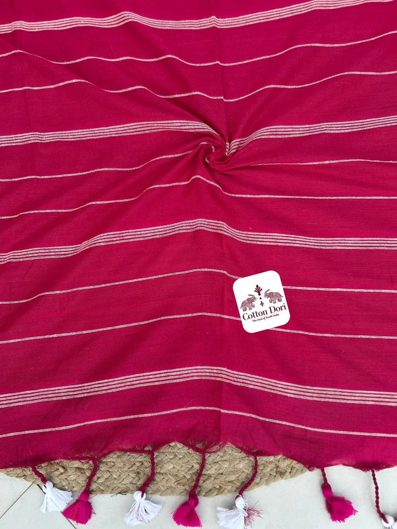 Deep pink cotton handloom saree with flower printed blouse - Cotton Dori