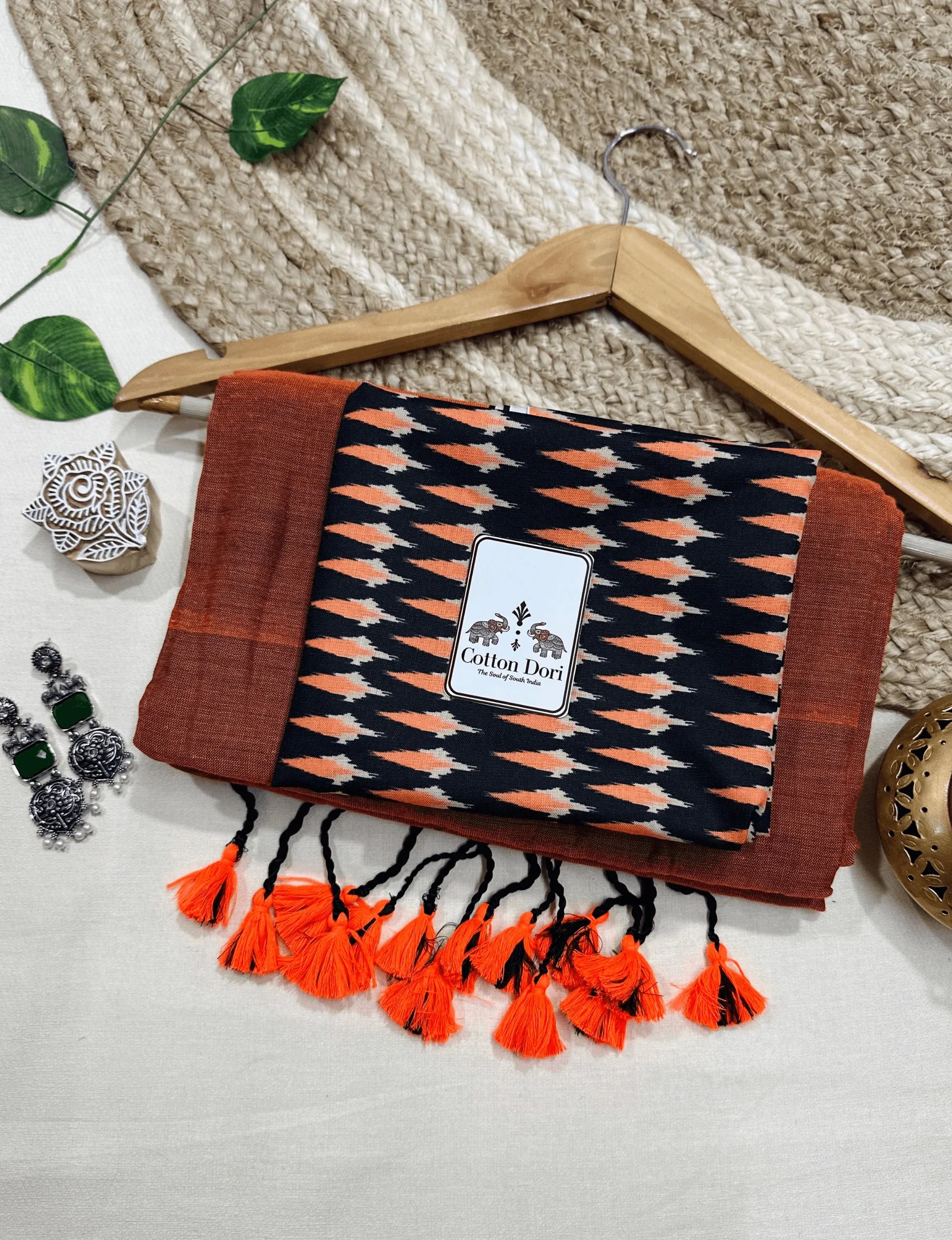 Premium Handloom Cotton Saree - Georgeous orange handloom cotton saree with black printed blouse - Cotton Dori