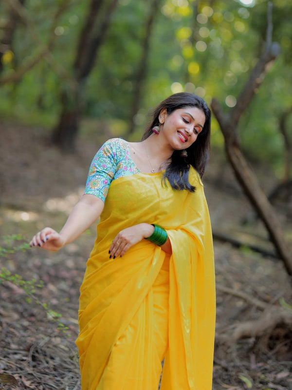 Gorgeous Yellow cotton handloom saree with printed blouse