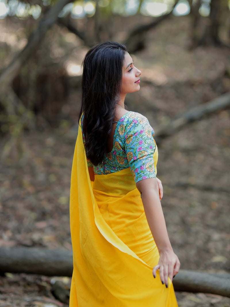 Gorgeous Yellow cotton handloom saree with printed blouse