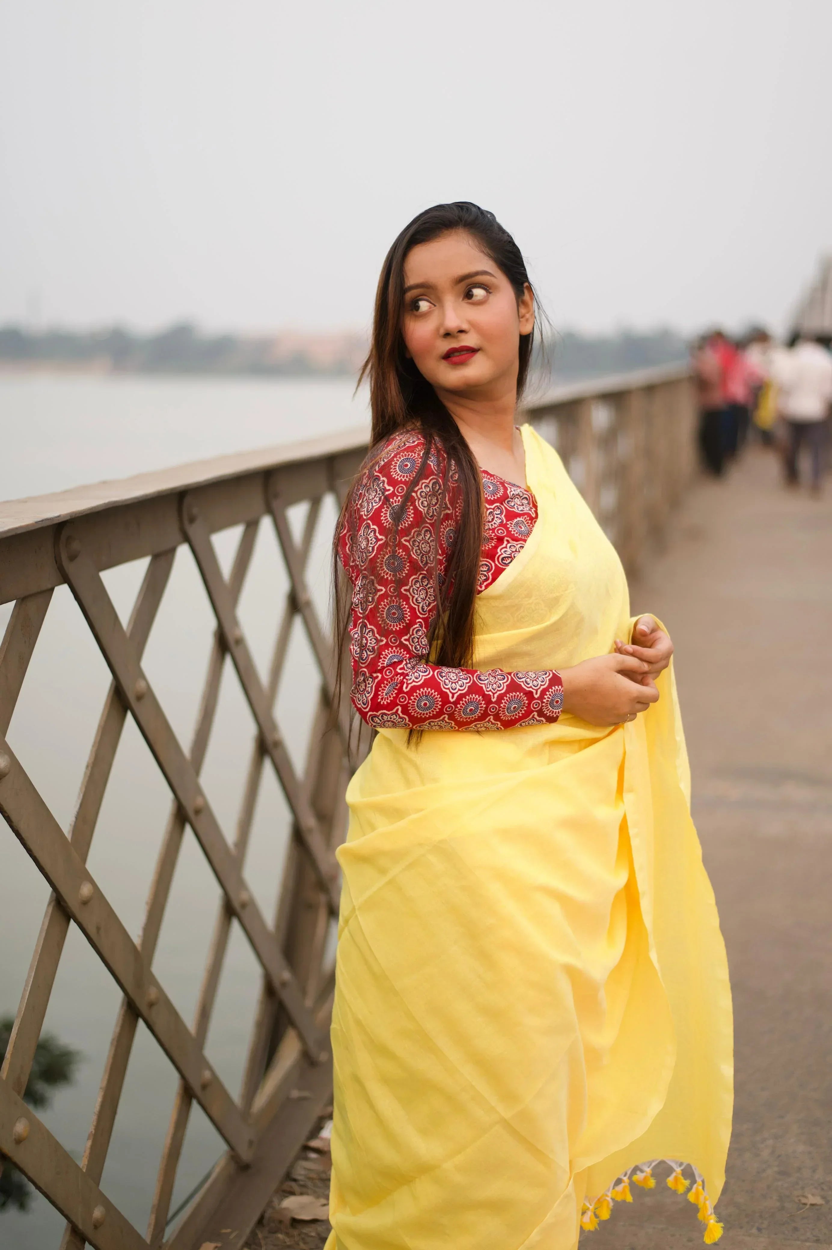 Yellow cotton handloom saree with floral printed blouse - Cotton Dori