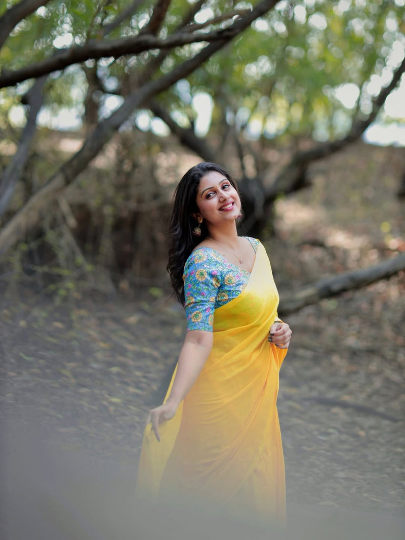 Gorgeous Yellow cotton handloom saree with printed blouse