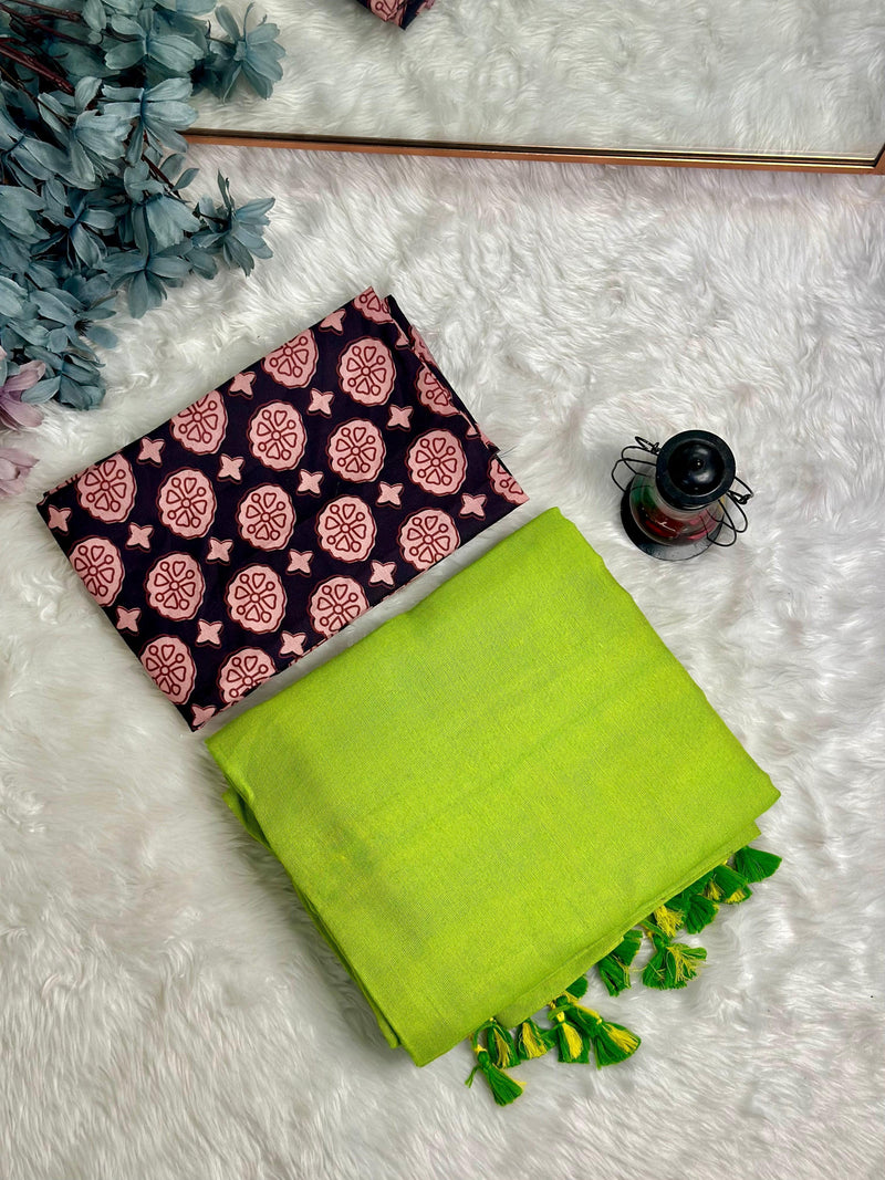Premium Handloom Cotton Saree - Emerald Green saree with brown printed blouse - Cotton Dori