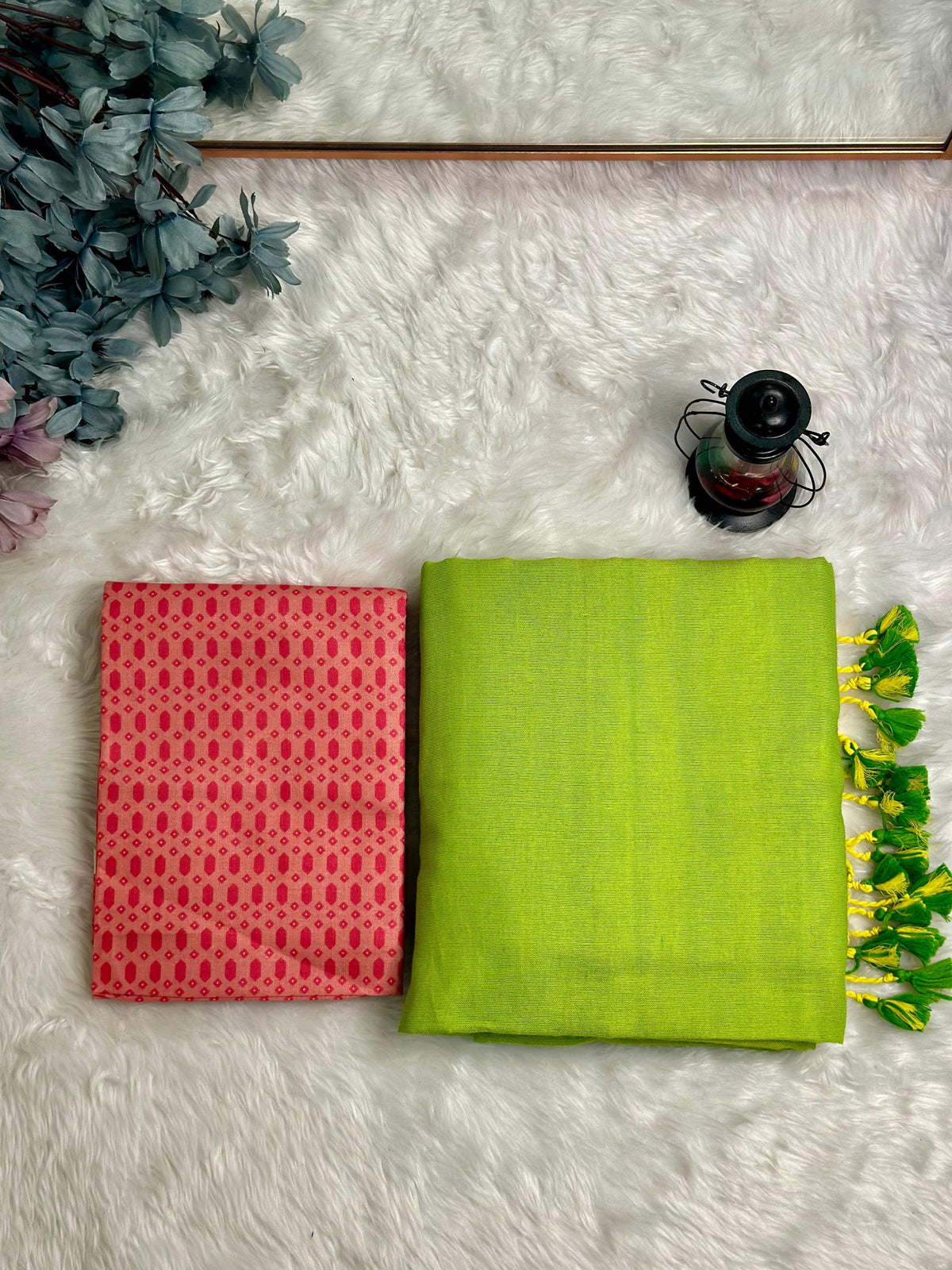 Premium parrot green saree with ruby red blouse - My Store